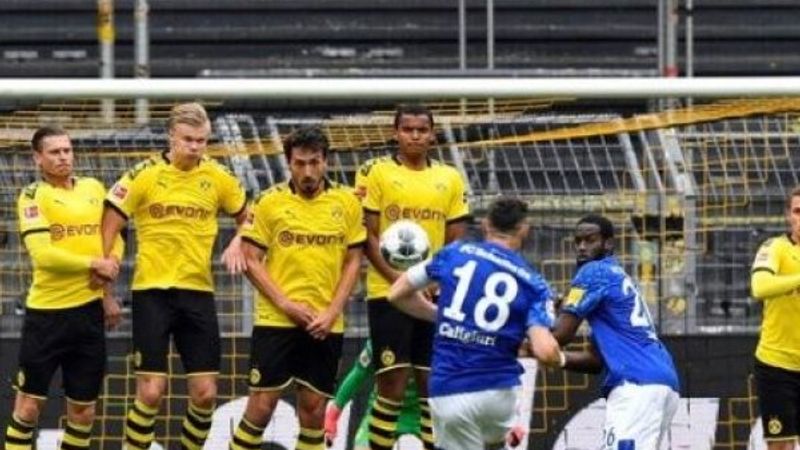 Almanlar, Bundesliga'daki temas görüntülerini es geçmedi