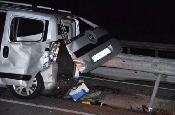 Kaza yapan araca başka otomobil çarptı: 6 yaralı