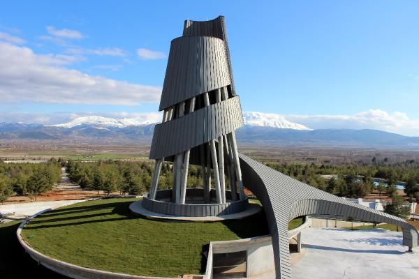 Süleyman Demirel'in anıt mezarında sona yaklaşıldı