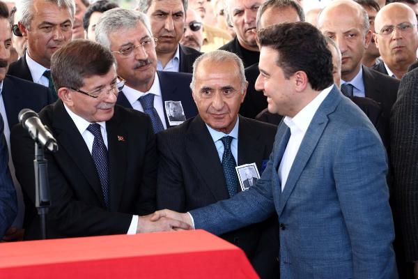 Ali Babacan, Dengir Mir Mehmet Fırat'ın cenazesinde