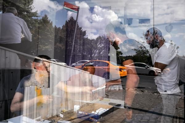 Taksiciler yeni tarife için kuyruğa girdi