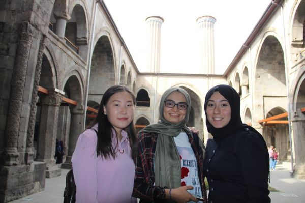 Erzurum'da tarihi medrese içerisinde klima 