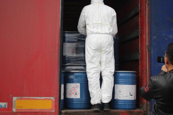 Gürbulak sınır kapısında 18,4 ton siyanür yakalandı -2