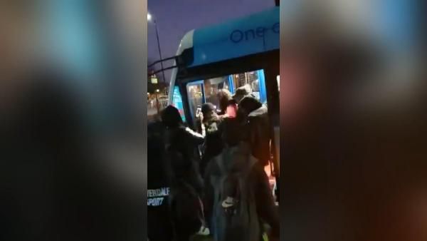 İngiltere’de 14 yaşındaki Müslüman kız çocuğuna ırkçı saldırı -3