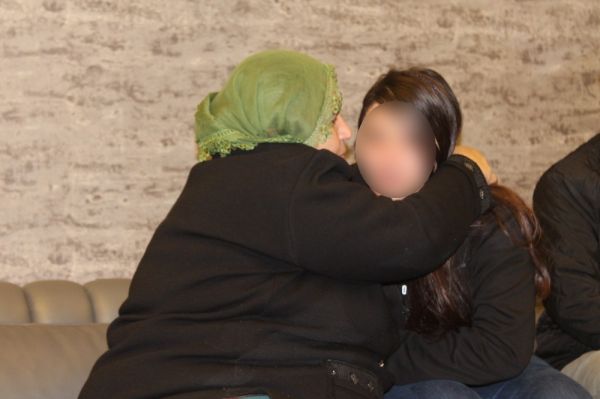 PKK'dan kaçan Mekiye ailesine kavuştu