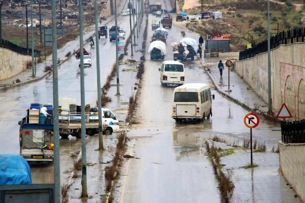 İdlib’den göç edenlerin sayısı 300 bini geçti -3