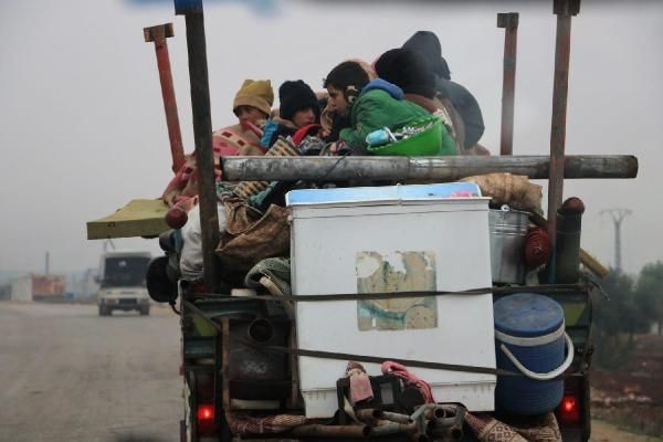 İdlib’den göç edenlerin sayısı 300 bini geçti -2