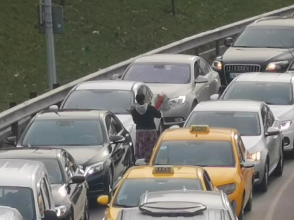 D 100'e çiçekçi akını -7