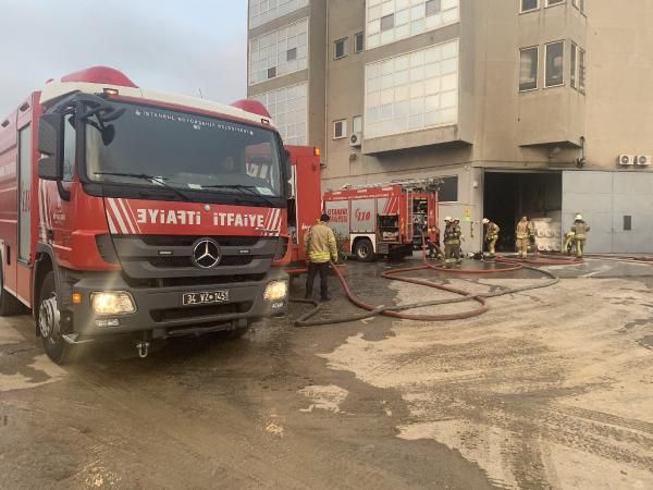 Tuzla'da kumaş fabrikasında yangın; mahsur kalan 5 işçi kurtarıldı -4