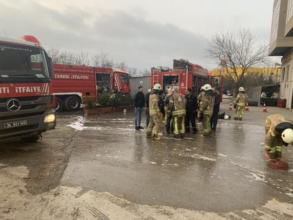 Tuzla'da kumaş fabrikasında yangın; mahsur kalan 5 işçi kurtarıldı -2