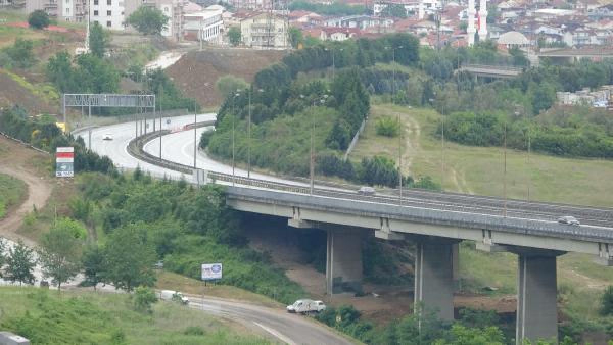 TEM Otoyolu Kocaeli geçişi bu kez boş kaldı -4