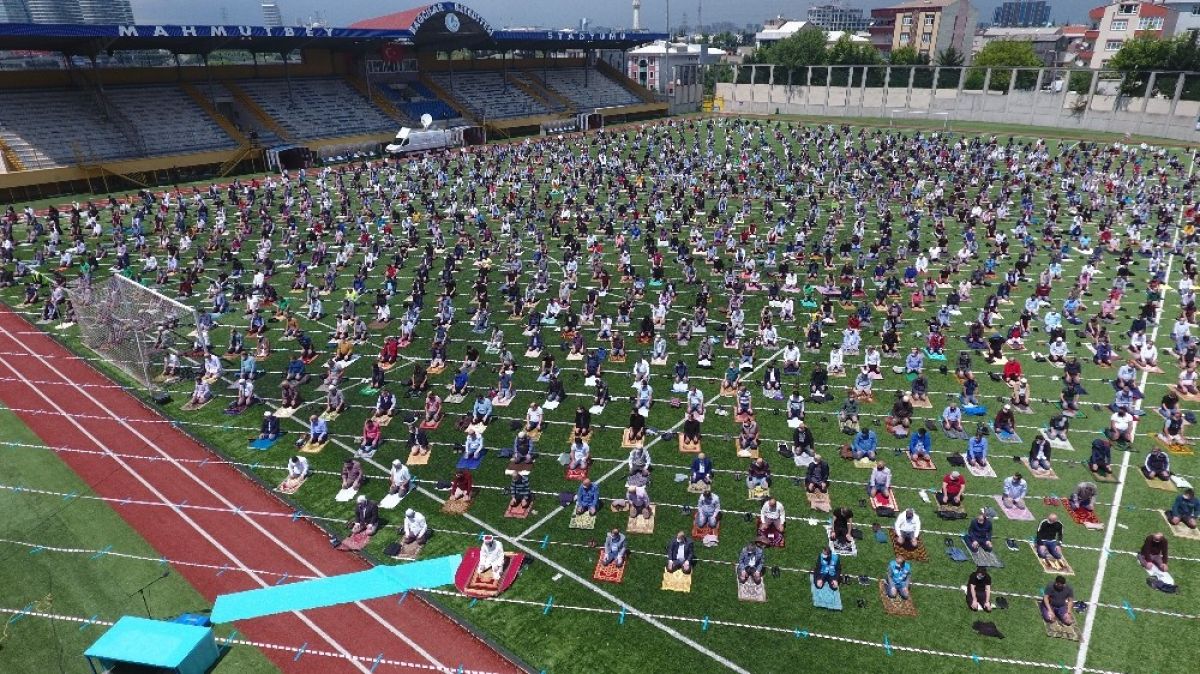 İstanbul’da dev stadyumda cuma namazı #11