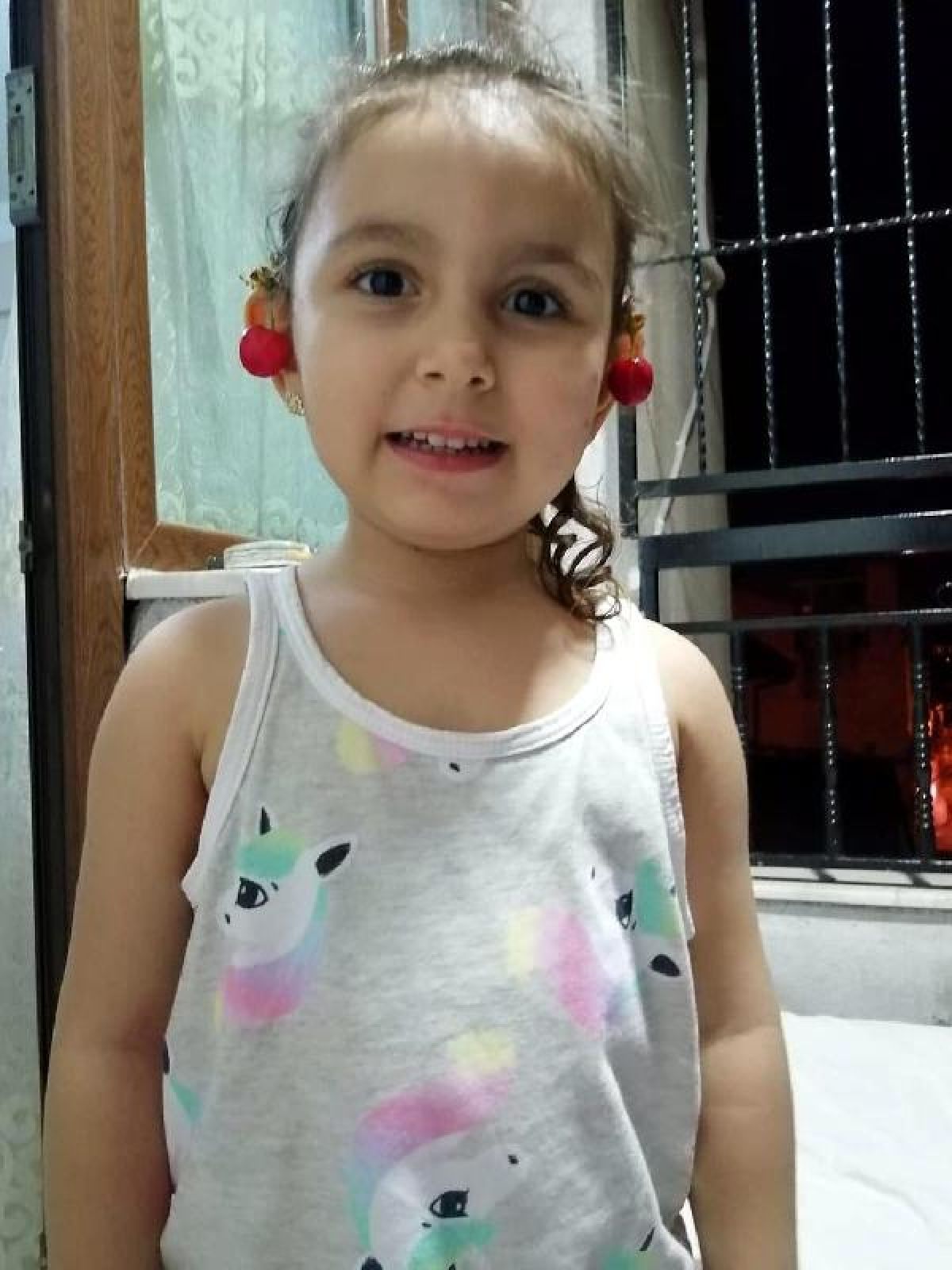 İzmir'de 4 yaşındaki kızını yastıkla öldürdü #2