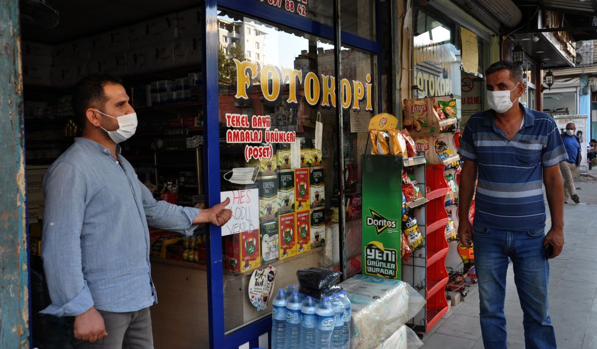 Merchants in Gaziantep give HES code to citizens for money # 6