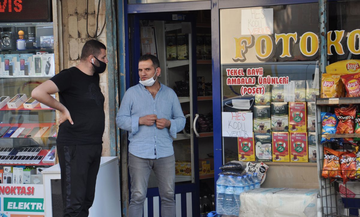 Gaziantep merchants give HES code to citizens for money # 3