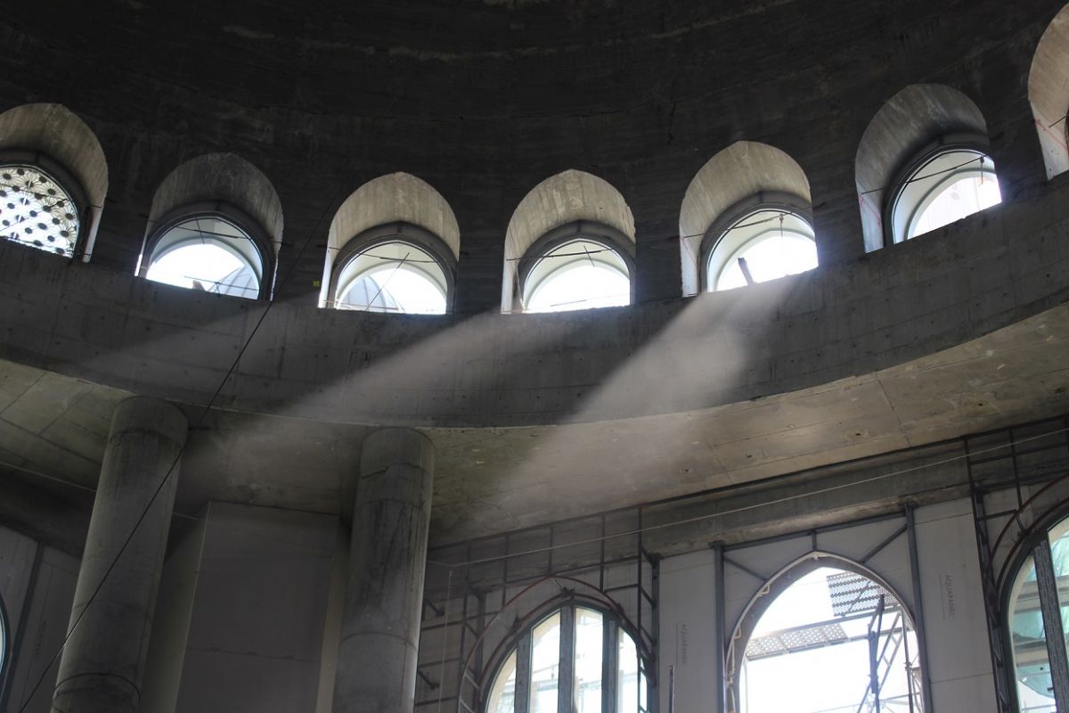 Towards the end at Taksim Mosque # 6