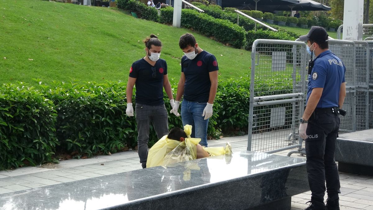 In Beylikdüzü they beat the woman and threw her on the rocks # 3