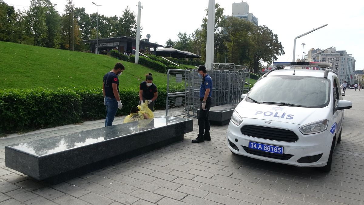 In Beylikdüzü they beat the woman and threw her on the rocks # 6