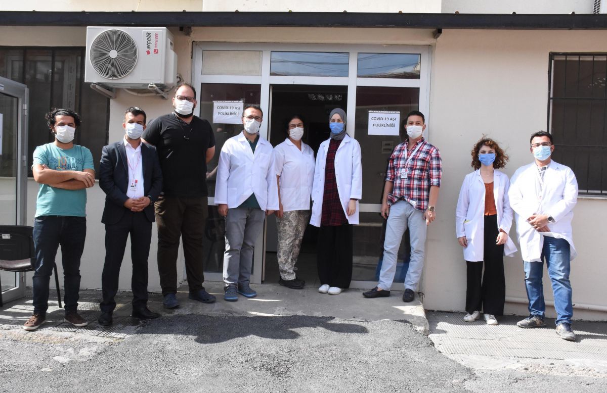 The coronavirus vaccine brought from China started to be applied to volunteer health workers in İzmir #3