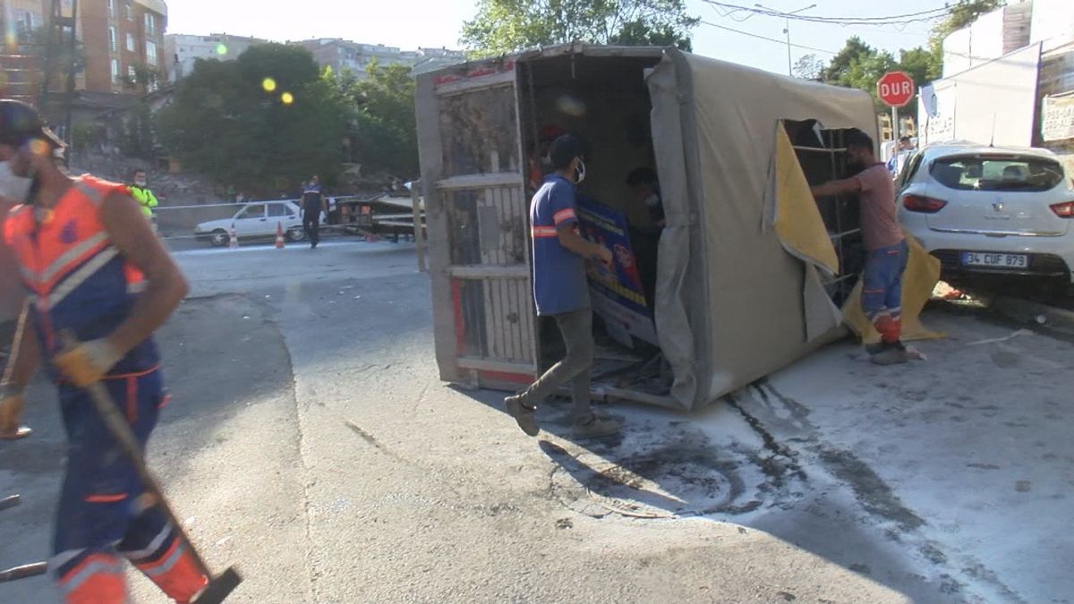 In Gaziosmanpaşa, the van collided with the girlfriend's car # 4