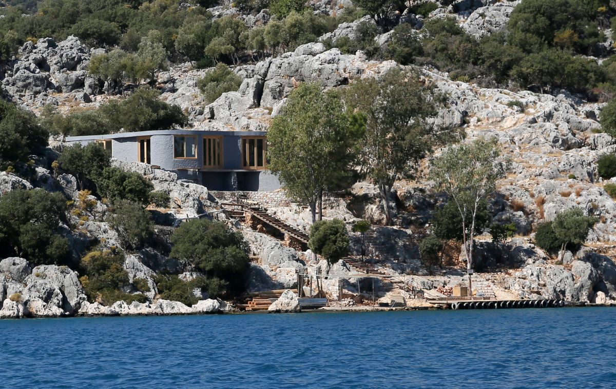 Antalya da İngiliz şirket, sit alanı olan yarımadaya villa yapmaya başladı #3