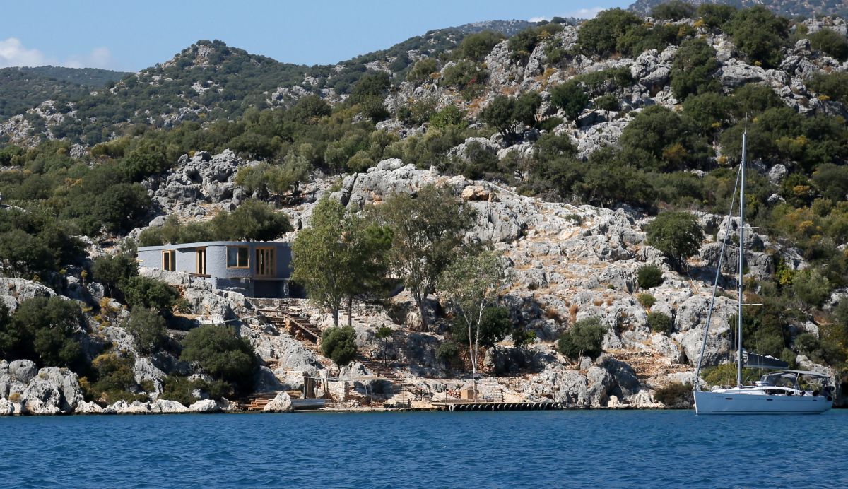Antalya da İngiliz şirket, sit alanı olan yarımadaya villa yapmaya başladı #2