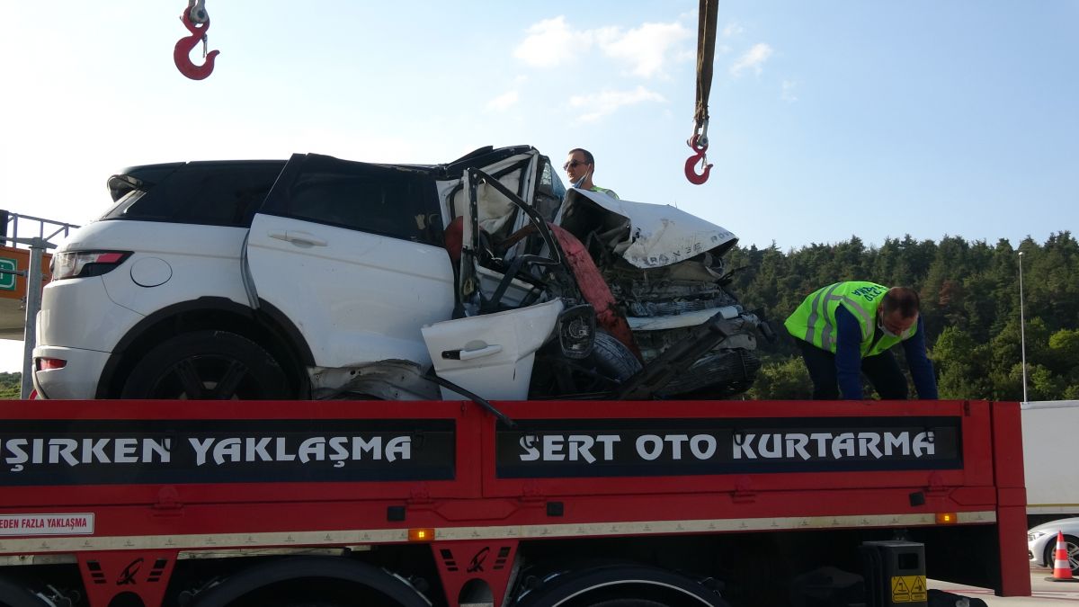 Accident # 6 where a luxury jeep collided with a concrete barrier at highway toll booths