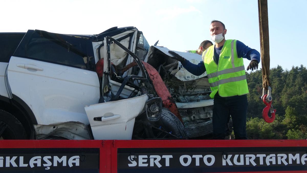 Accident where a luxury jeep collided with a concrete barrier at toll booth no.  7 freeway