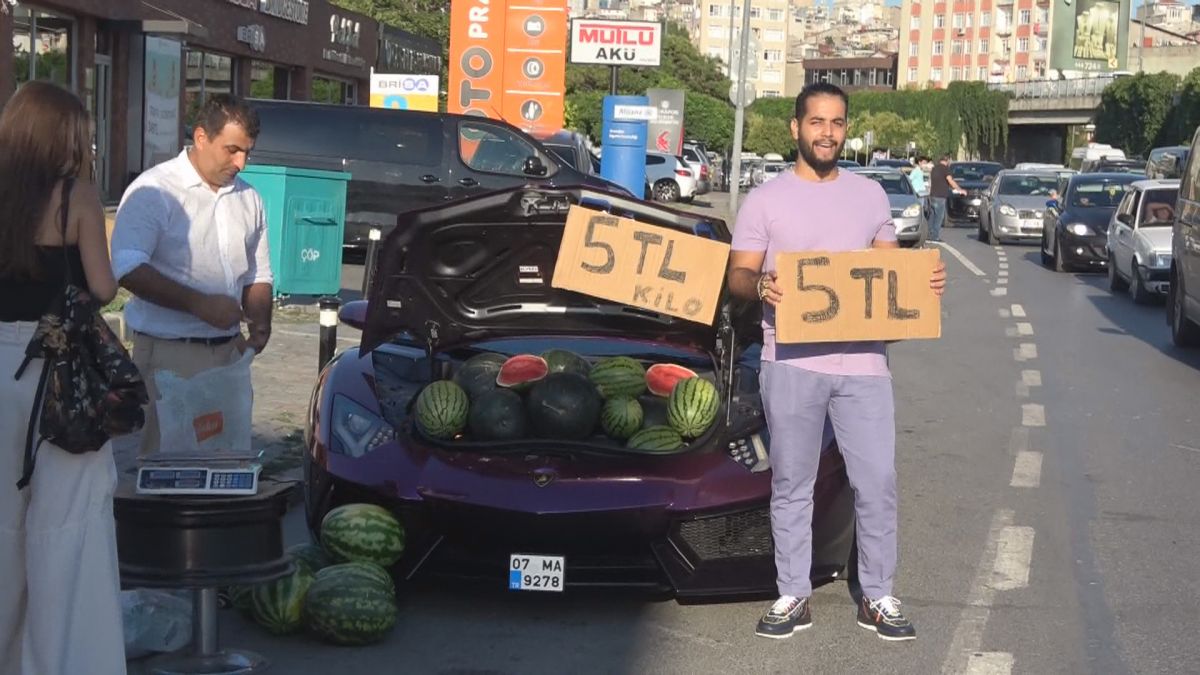 Investigation of police vehicle n.  1 against Iranian who sells watermelon with luxury vehicle in Beyoğlu