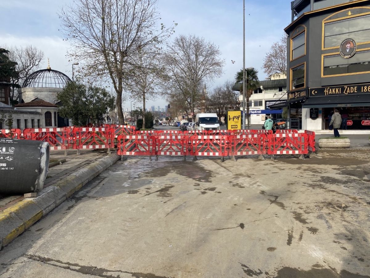 The water pipe exploded while working on Üsküdar # 6