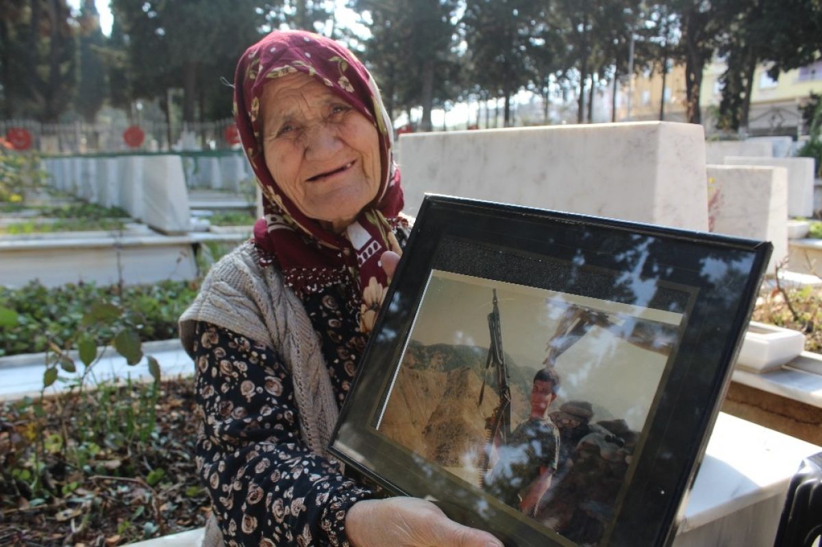 Gaziantep te alzaymır hastası şehit annesi, şehit oğlunu unutmadı #1