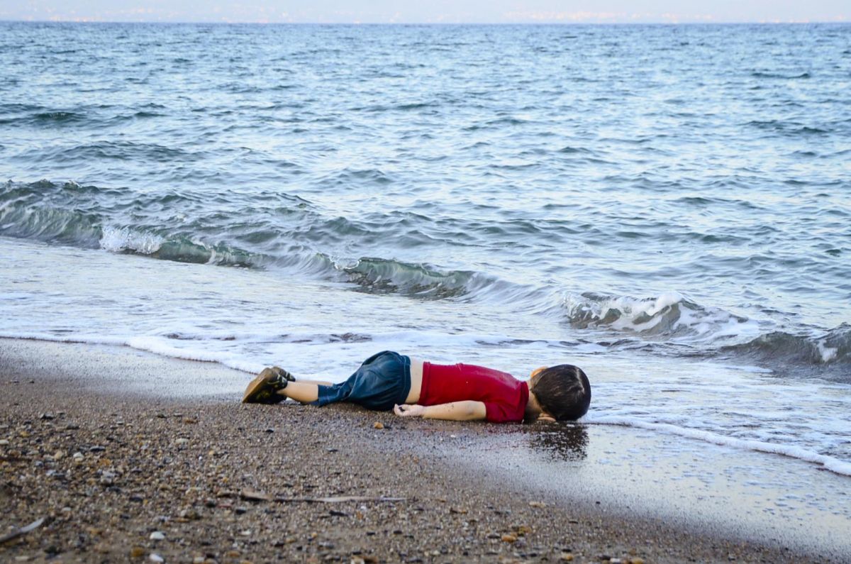 The father who gave Aylan's painting to the Pope in Iraq: My heart cried, I kept silent #4