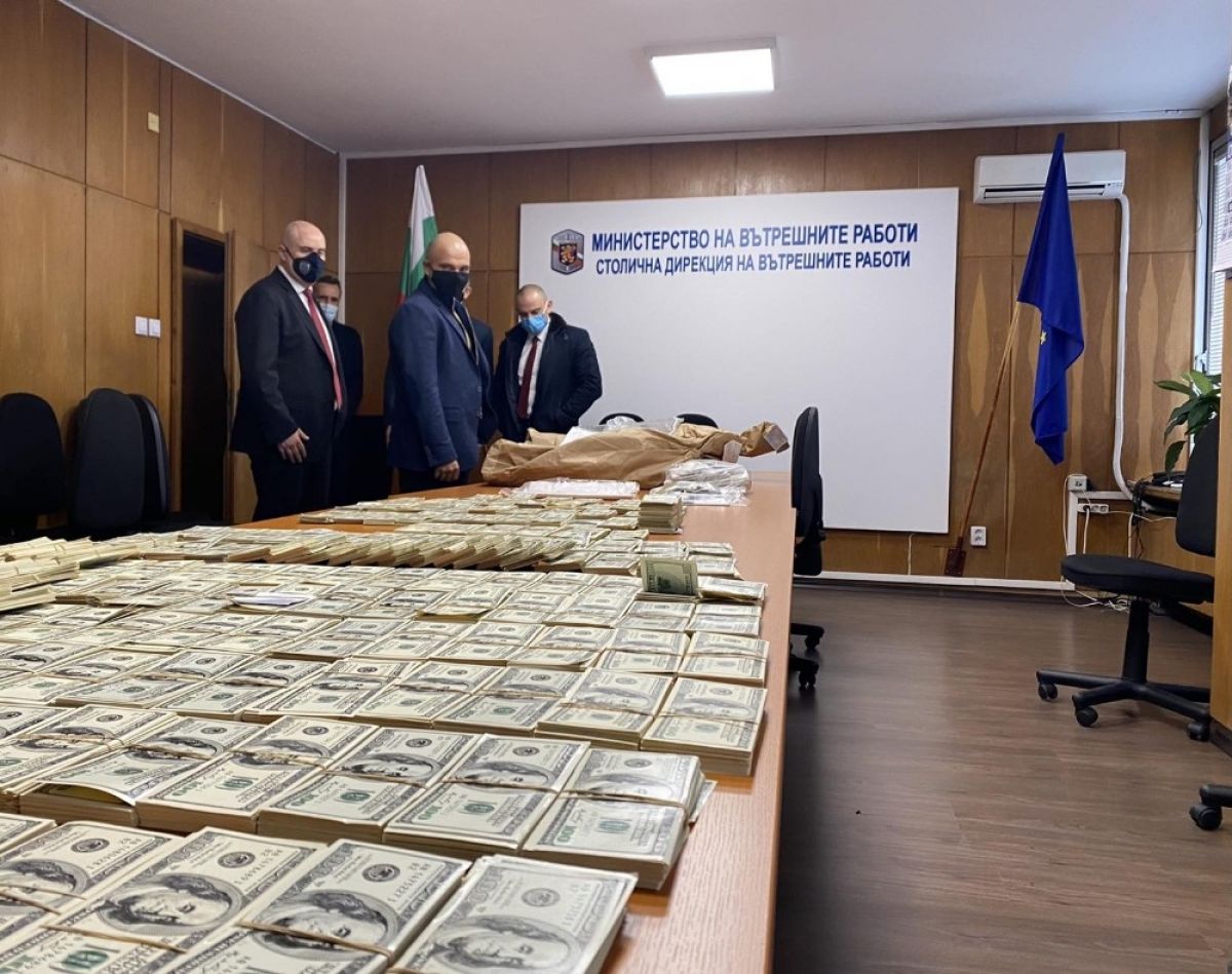 Fake currency raid on university printing house in Bulgaria #4