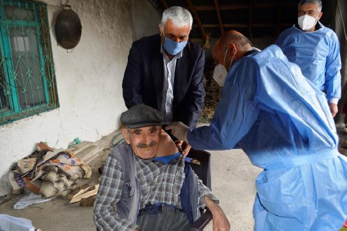 Vaccination teams reach villages in difficult conditions in Adıyaman #7