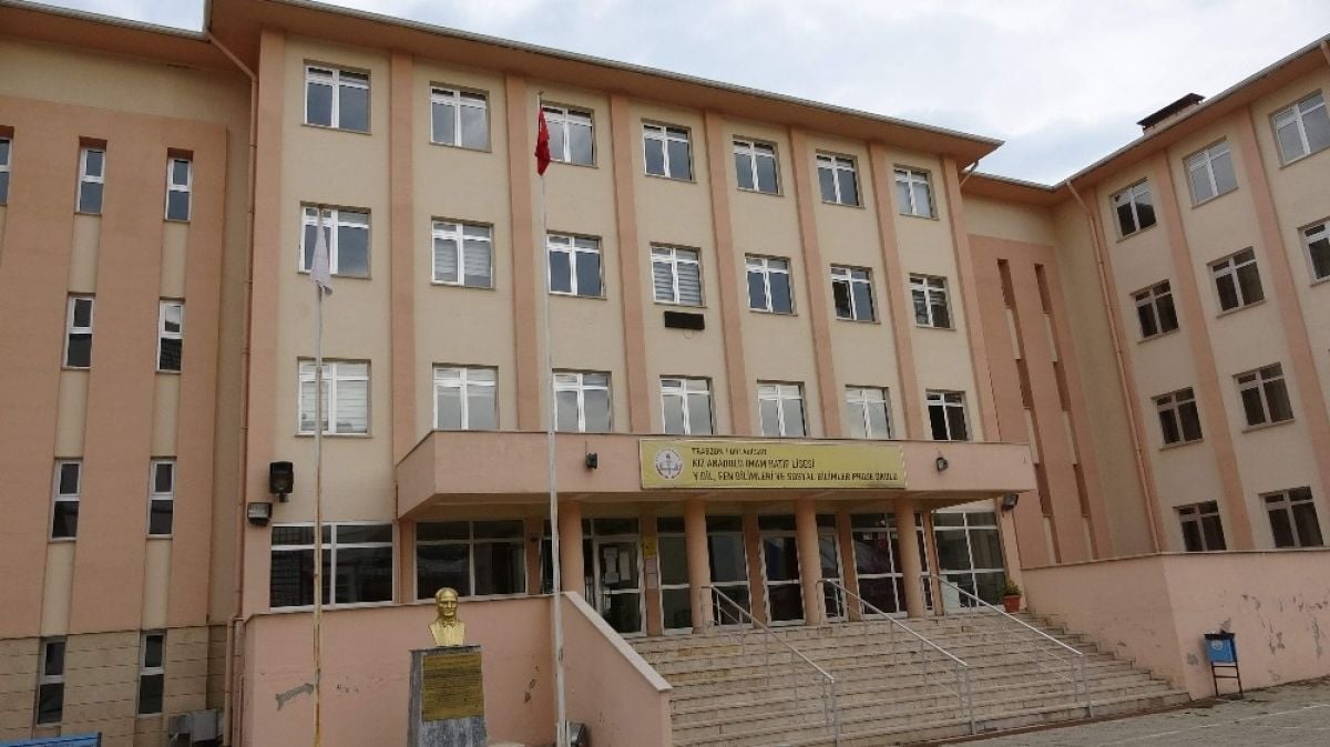 54 high school students quarantined in Trabzon #2