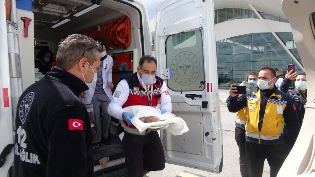 Ambulance plane took off for newborn baby in Sivas #3
