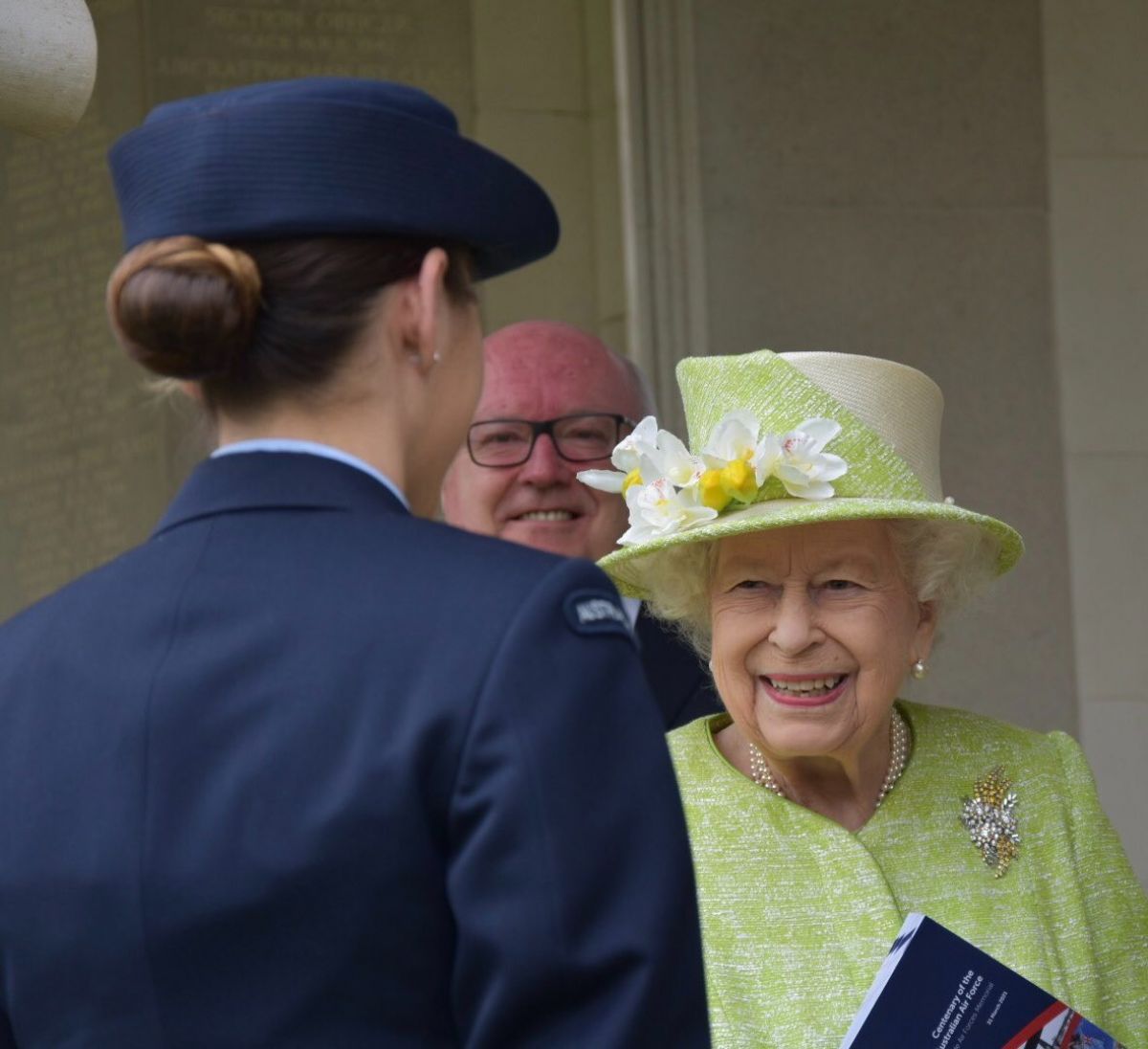 Kraliçe Elizabeth, ırkçılık krizi sonrası ilk kez görüldü