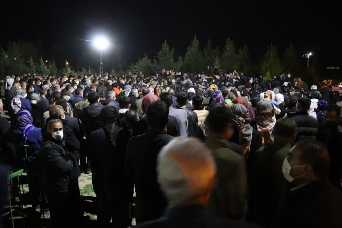 Şırnak'ta PKK’lıların tuzakladığı patlayıcıyla ölen çoban Siirt’te defnedildi