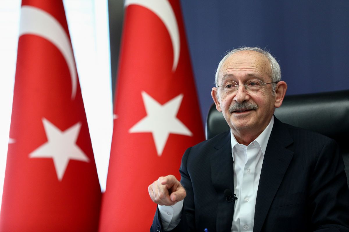 Kemal Kılıçdaroğlu, CHP'li kadın belediye başkanlarıyla bir araya geldi