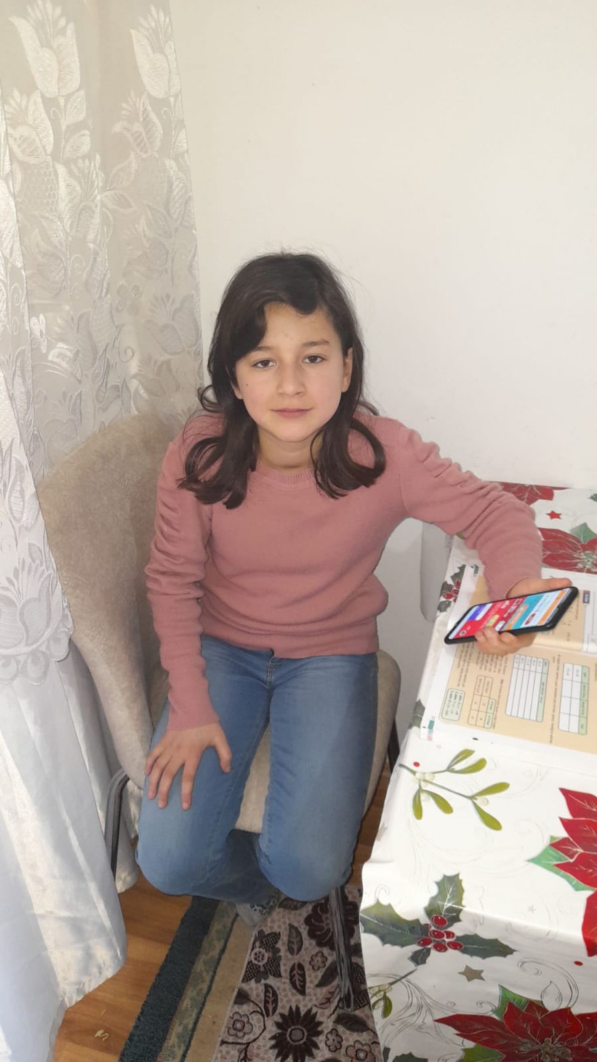 Ankara'da 11 yaşındaki kız bulduğu cüzdanı sahibine ulaştırdı