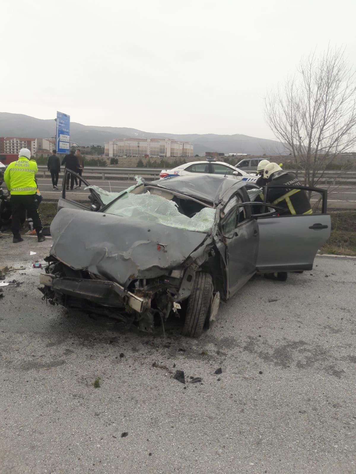 Kütahya'da kazada yaralanan anne, bebeğini emzirerek sakinleştirdi