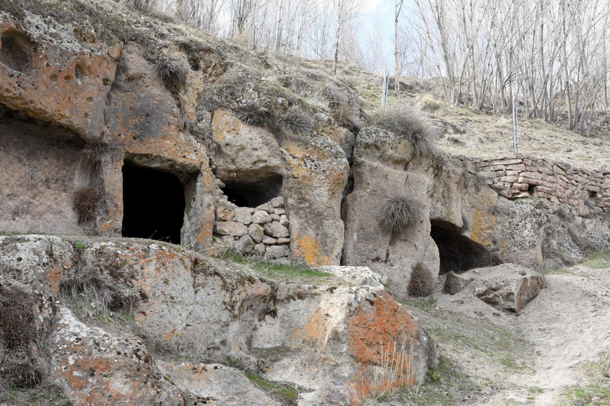 Bitlis'teki Madavans Vadisi'nin yüzlerce mağarası restore edilecek