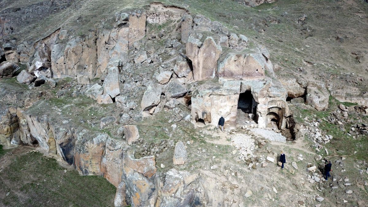 Bitlis'teki Madavans Vadisi'nin yüzlerce mağarası restore edilecek