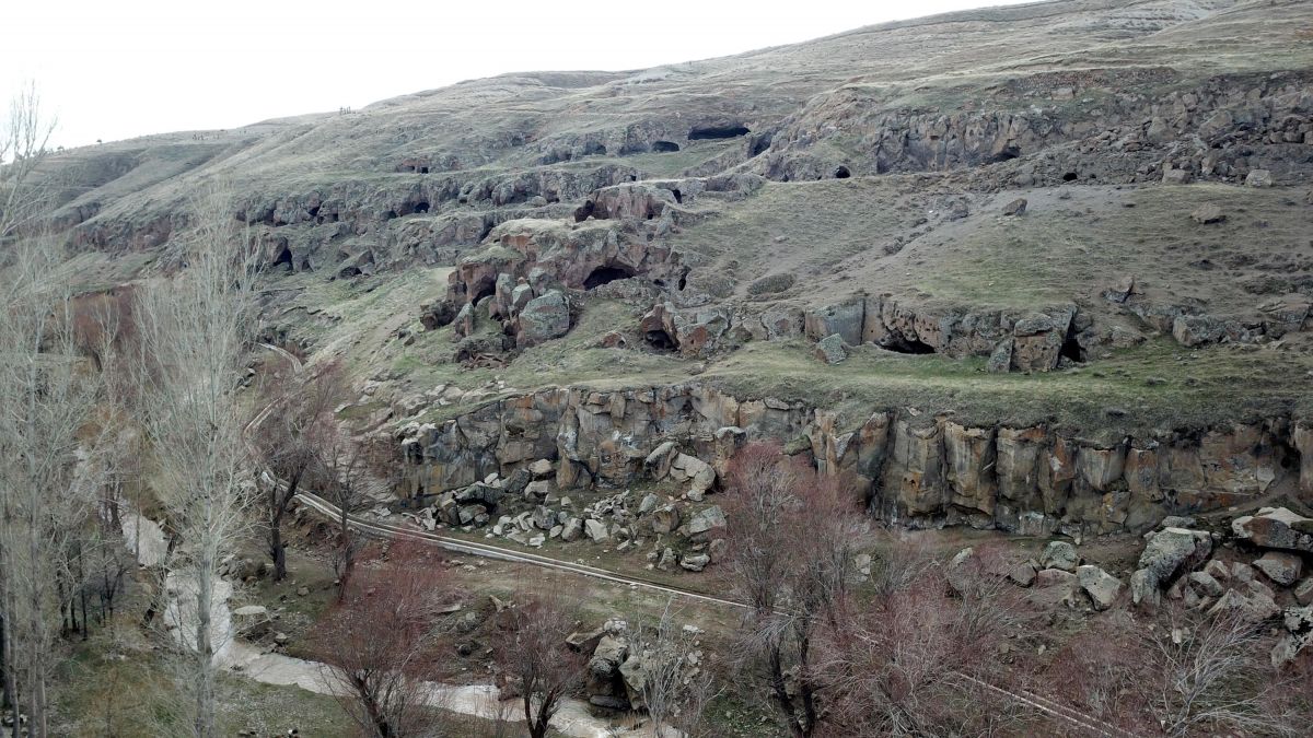 Bitlis'teki Madavans Vadisi'nin yüzlerce mağarası restore edilecek
