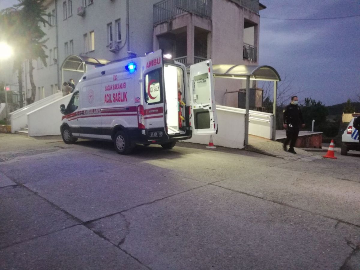 Zonguldak'ta hırsızlık şüphelisi, hastanenin 3'üncü katından atladı