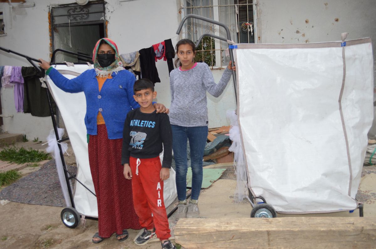 Elazığ'da kağıt toplama aracı çalınınca, yenisi hediye edildi