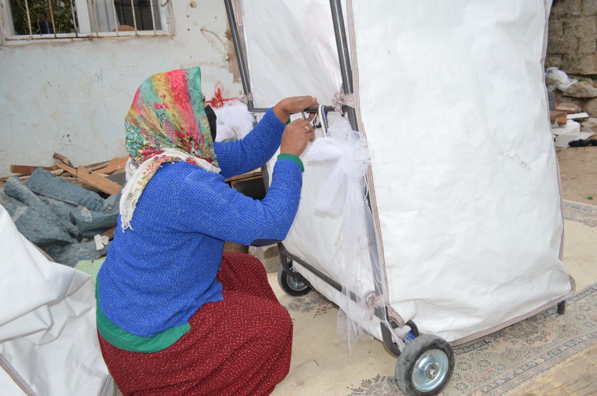 Elazığ'da kağıt toplama aracı çalınınca, yenisi hediye edildi