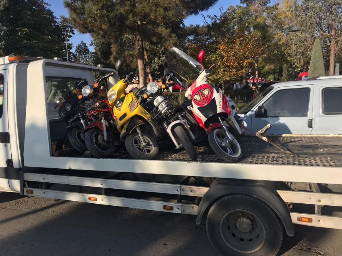 Çorum'da plakasını maskeyle kapatan motosikletliye para ve men cezası