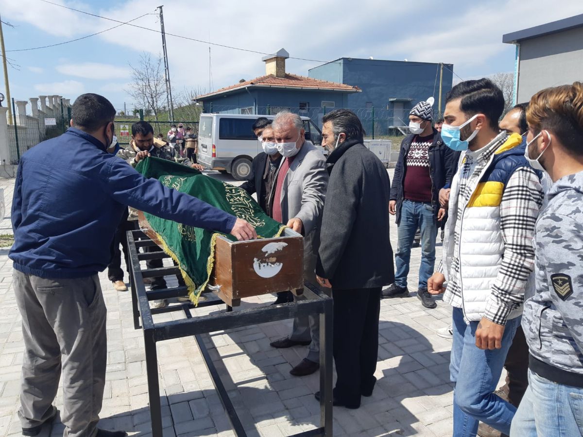 Kocaeli'de elleri ve ayakları zincirlenen adam yanarak can verdi