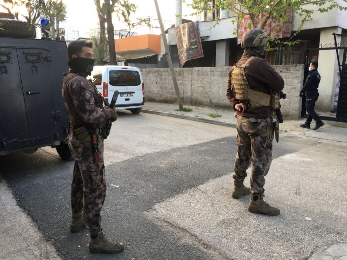 Adana’da 10 terör şüphelisi, operasyonla yakalandı #3